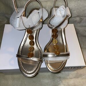 Unlisted gold Sandals with Gold Details